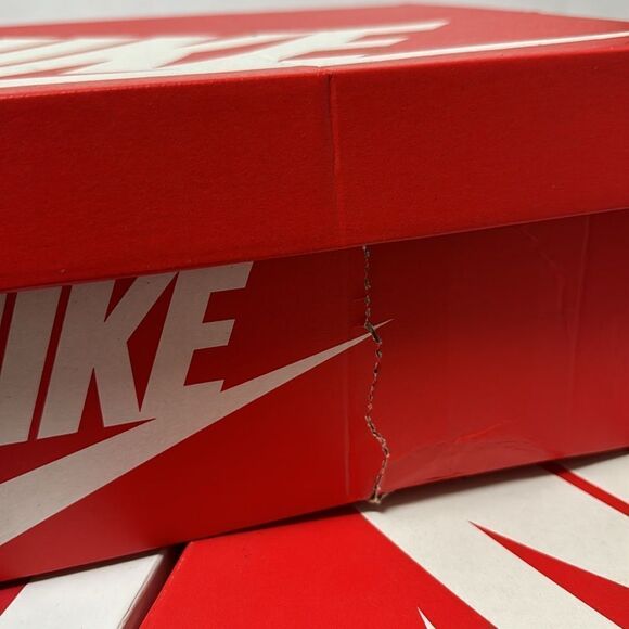 ⭐️NIKE DUNK LOW RETRO SE SNEAKERS - Picture 13 of 14